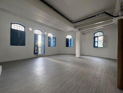 Trio (D8), Retail #591885301